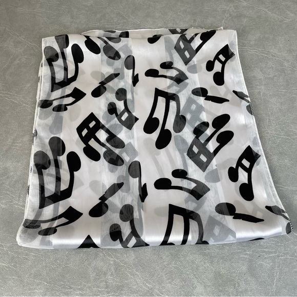 Black and White Musical Note Scarf - Picture 2 of 5